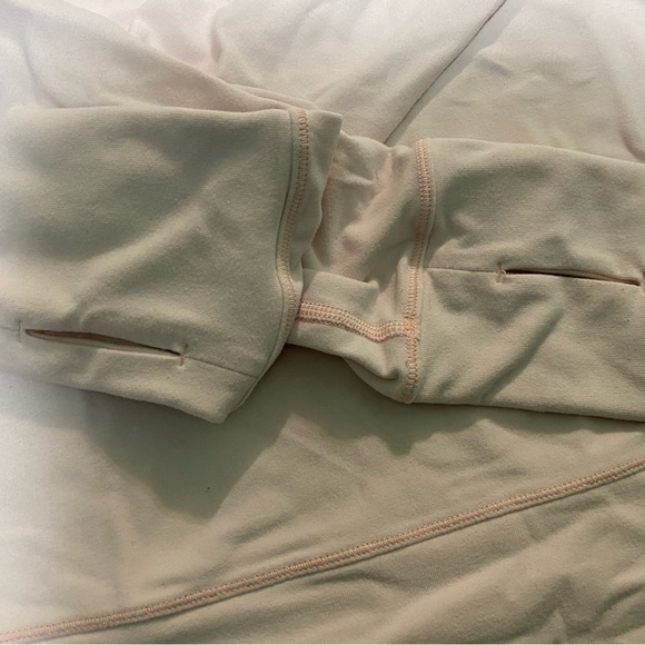 Lululemon just breathe long sleeve size 8 - Picture 6 of 13